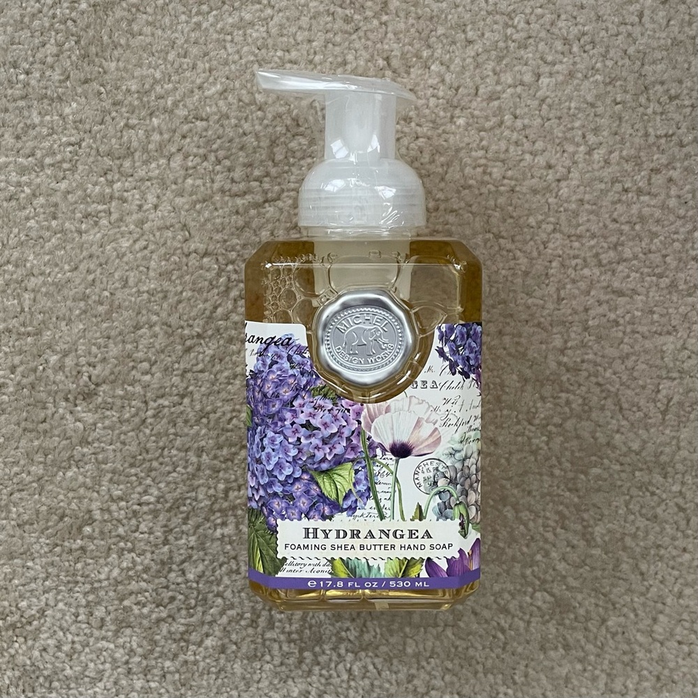 Michel Design Works Hydrangea Foaming Hand Soap